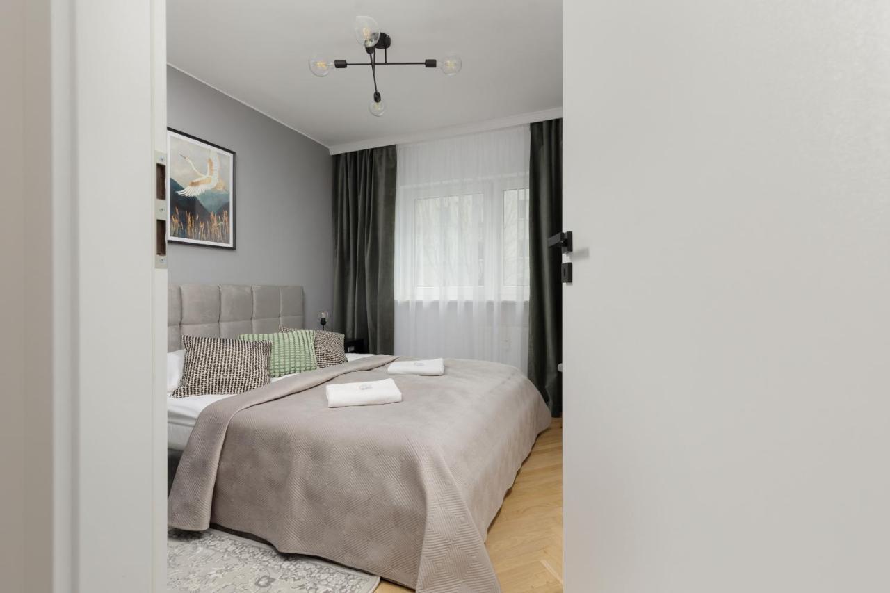 Stylish Heart Of By Renters * Warszawa